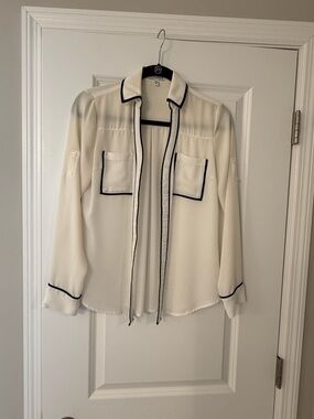 Express Ivory/Black Trim Long Sleeve Blouse